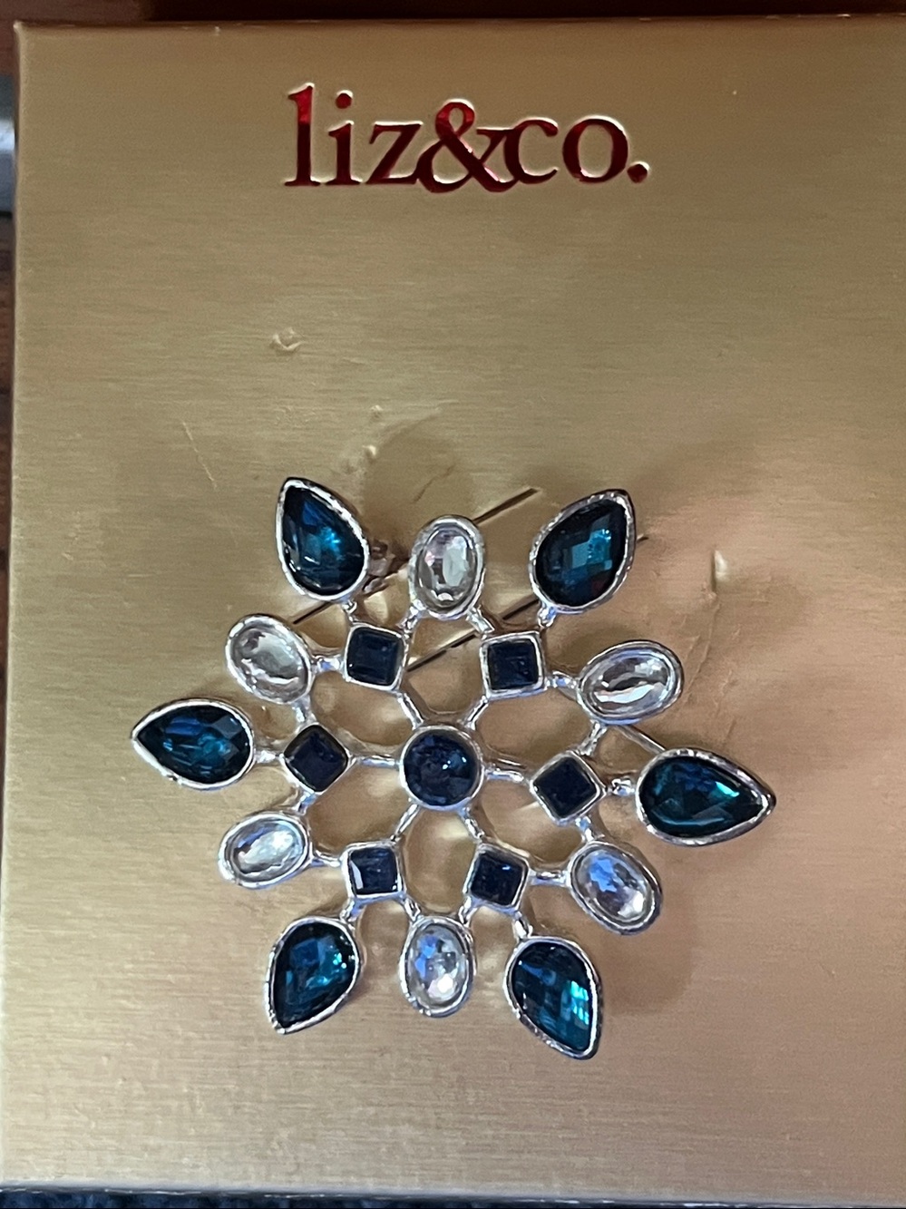 NWT Liz & Co. gem filled snowflake